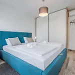 Bells & Whistles, Comfortable Апартаменты Сплит