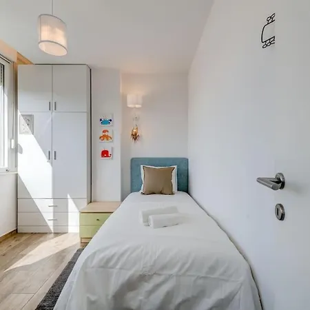 Bells & Whistles * Σπλιτ